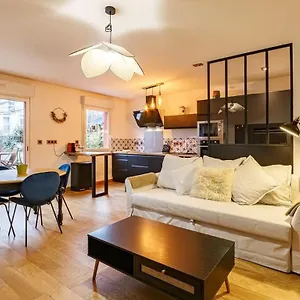Le Saint Cyr - Bel Appartement, Parking & Terrasse Rennes