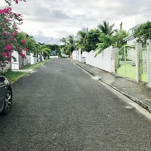 Kapiopa Sainte-Anne (Grande-Terre)